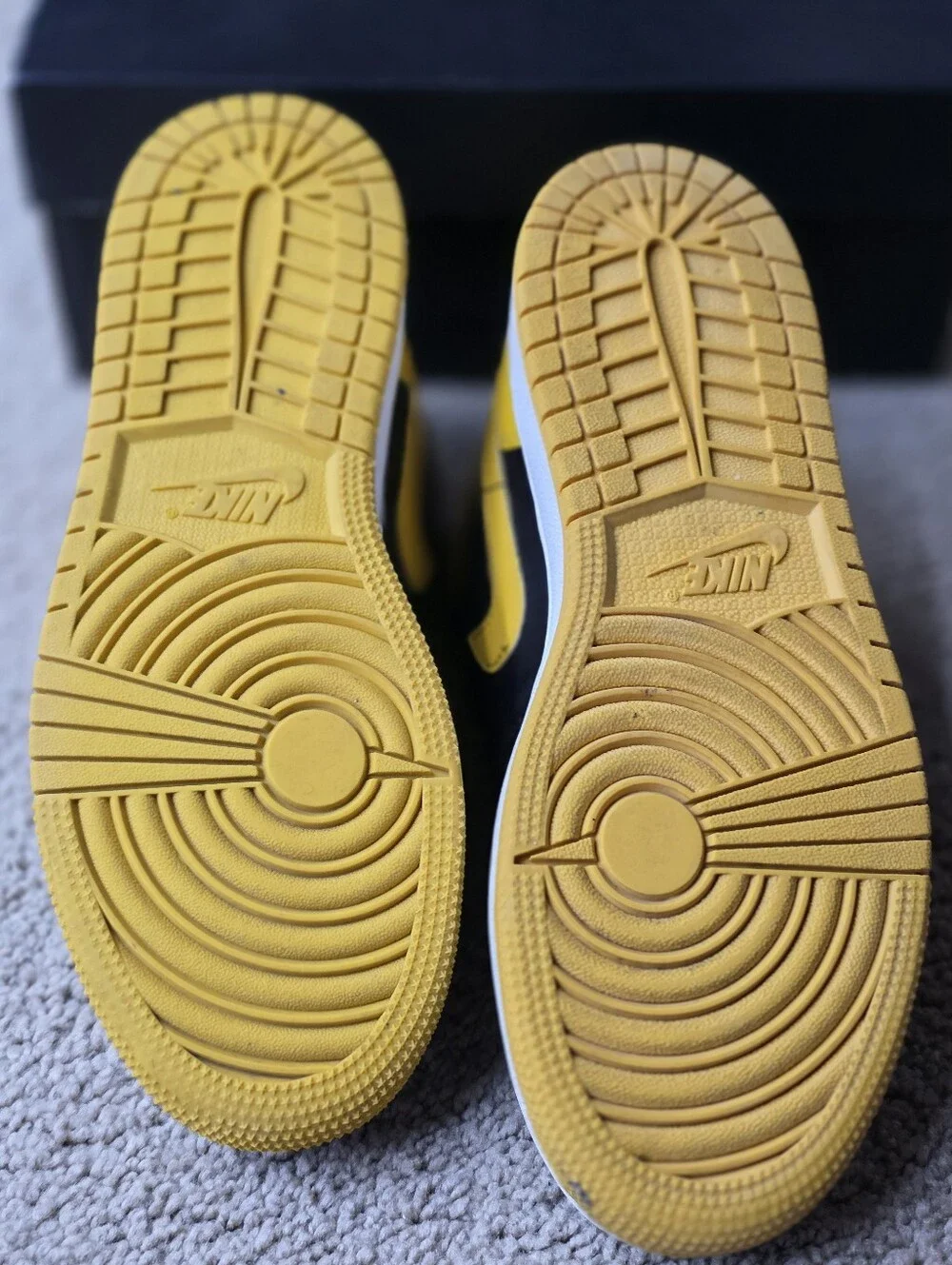 Air Jordan 1 Low GS